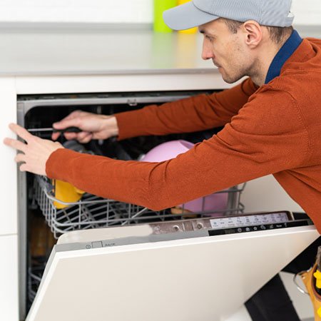 Torrance-Appliance-Repair-Men-image_08